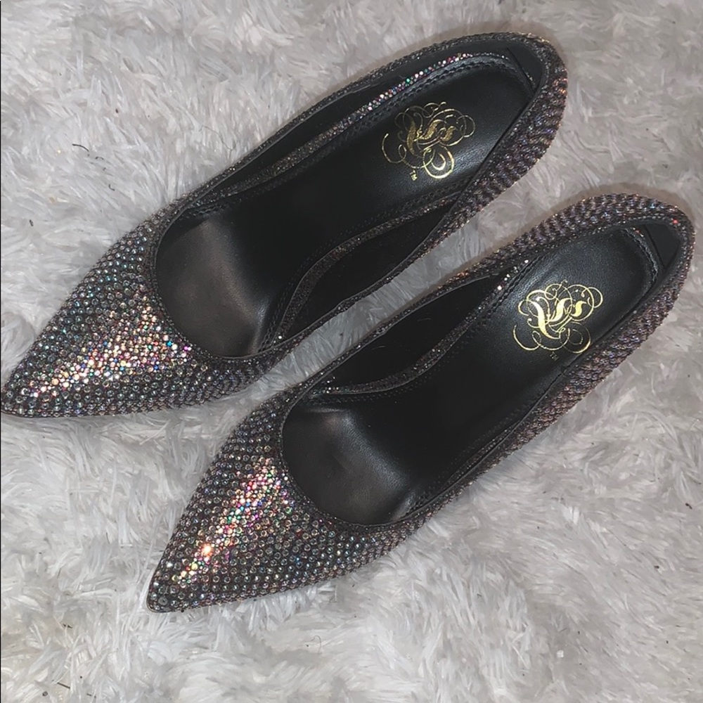 SPARKLED PUMP - Picture 3 of 3